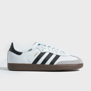 Adidas samba - Säljer mina adidas samba skor då dom inte kommer till användning. Stl 38 passar 39 också! Använda men i bra skick!🩷