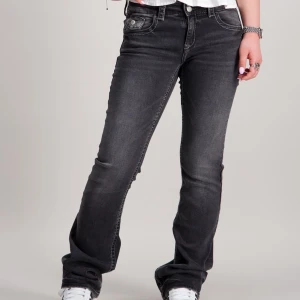Lågmidjade jeans - Lowwaist mörkgråa / ljus svarta jeans från Gina tricot i storlek 170