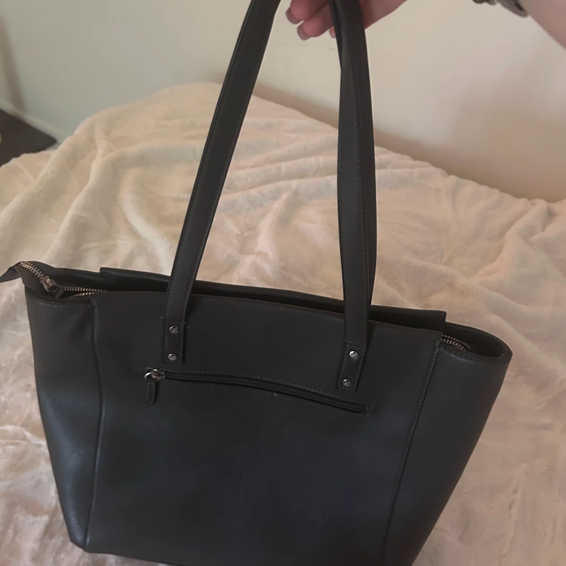 aAxelväska från Don Donna - 2