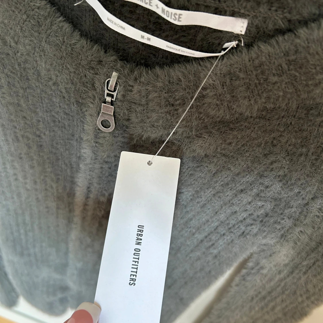 Grå fluffig tröja Silence + Noise - 2