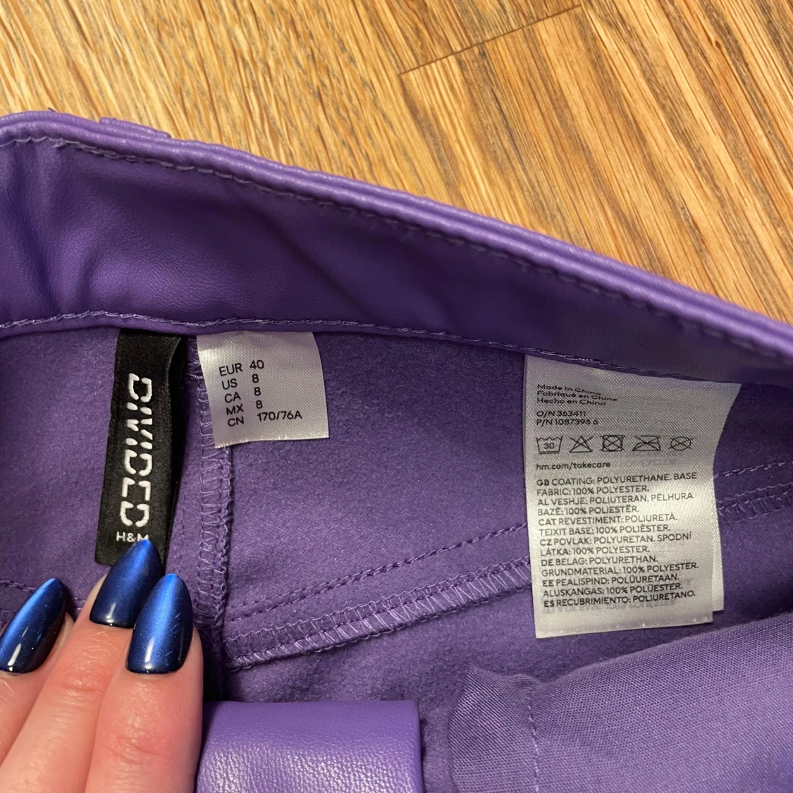 Lila läderbyxor - 3