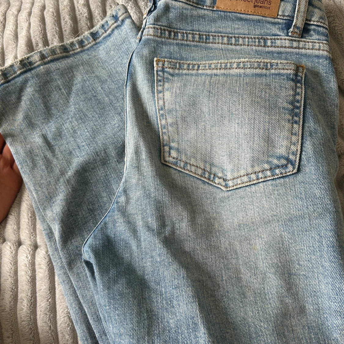 Ljusblå bootcut jeans Gina Tricot - 3