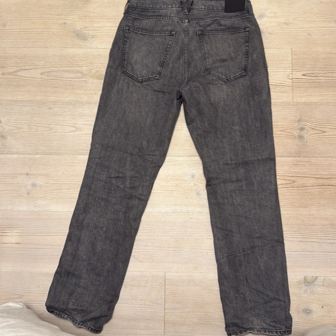 Grå jeans från Vailent - 3