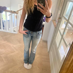 Ljusblå lågmidjade jeans  - Ljusblå lågmidjade jeans från only