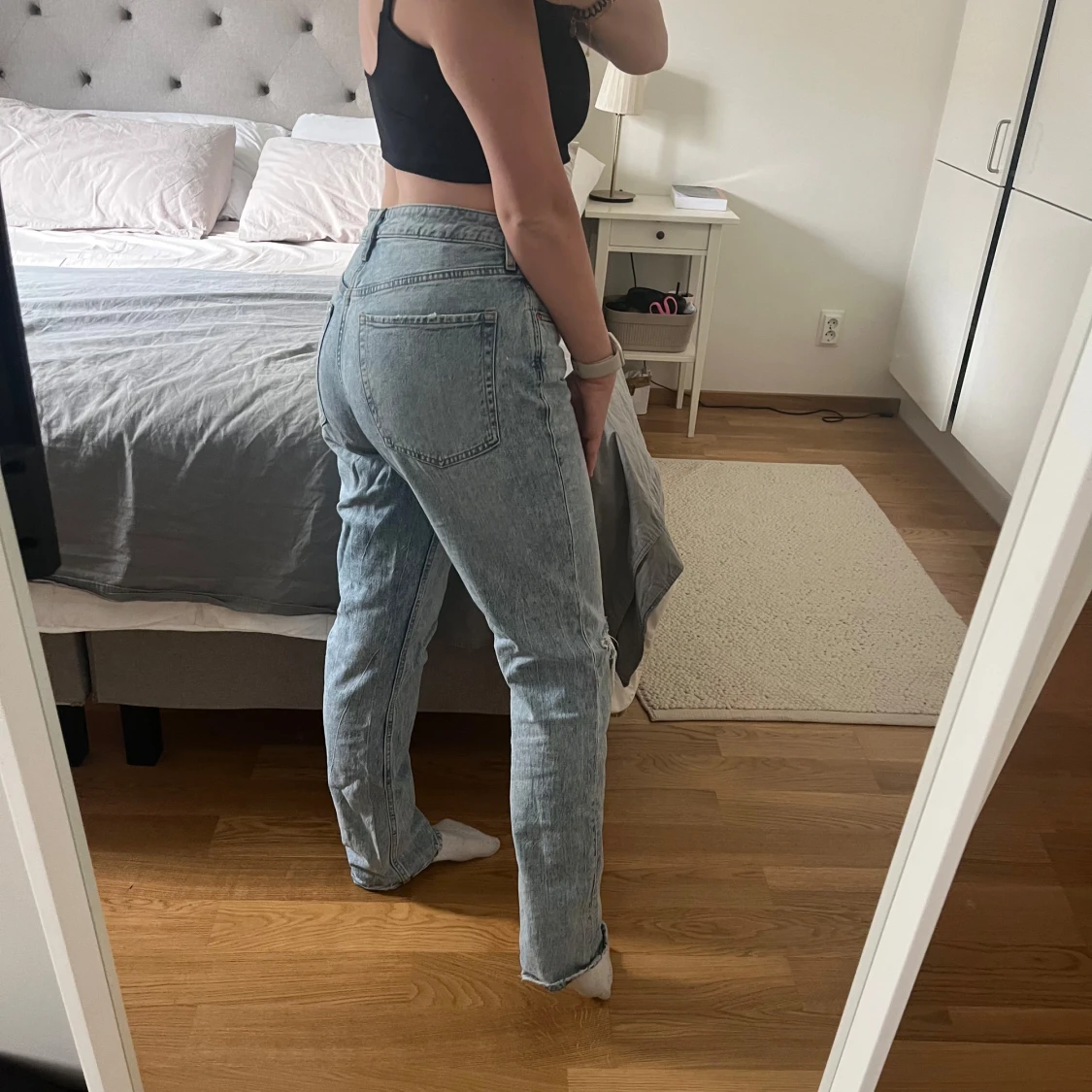 Ljusblå raka jeans med slitning straight vintage jeans h&m hm 40 - 1