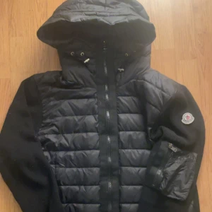 Moncler cardigan - Storlek S