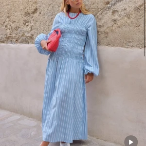 SÖKES!!! - Söker denna klänning från NAKD! I storlek M-L (38-42),  eller om du har en liknande klänning☺️