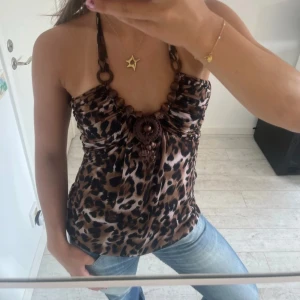 Vintage topp - Superfin topp med fina detaljer 