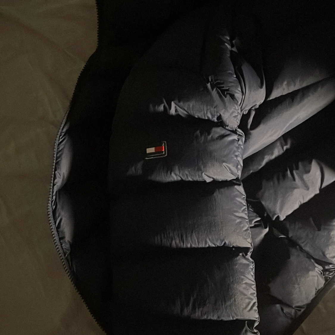 Mörkblå pufferjacka Tommy Hilfiger - 2