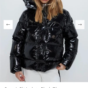 8848 Jacka - Vinter jacka i väldigt fint skick.  Inga repor eller rispor och glansen på den är kvar 🌸