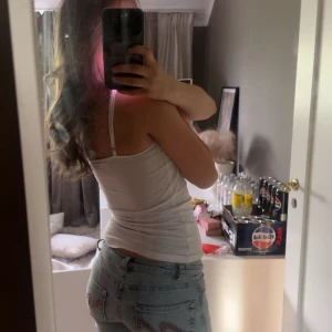 Nelly jeans😇😇 - säljer dessa snygga nelly jeans som är jättefina!! skriv för mer bilder!!