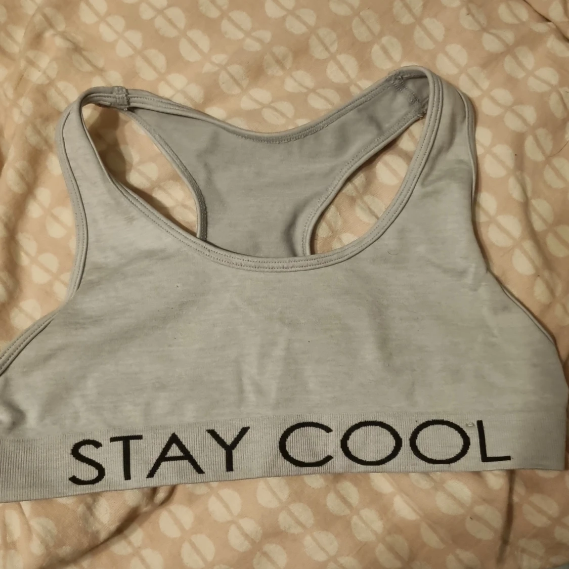 Grå sporttopp från Lindex