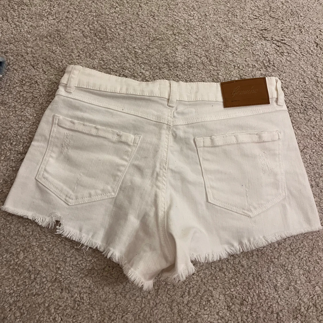 Lågmidjade jeans shorts - 1