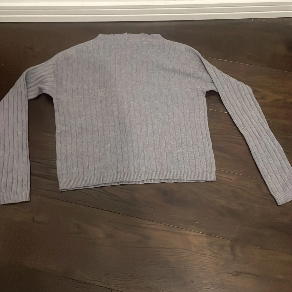 Grå stickad tröja från RVLS - 1