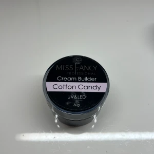 Miss Fancy Cream Builder Cotton Candy - Går inte under 200kr