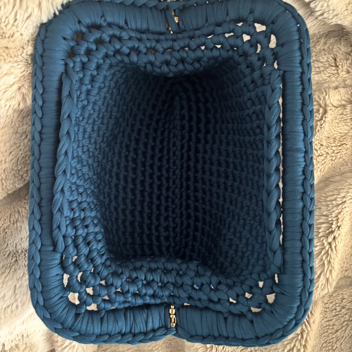 Blå handvirkad clutch / handväska  - 3