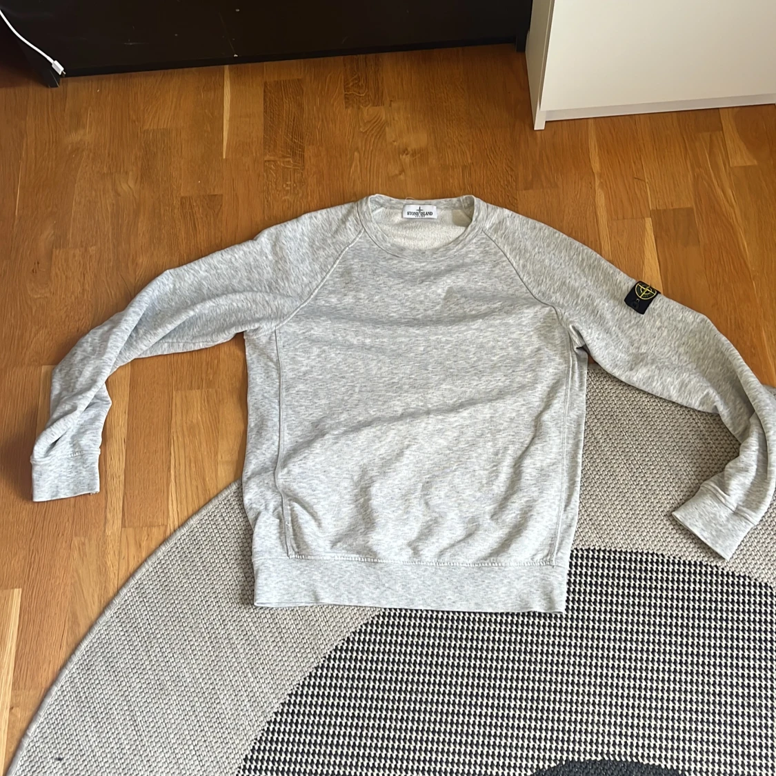 Grå sweatshirt från Stone Island - 2