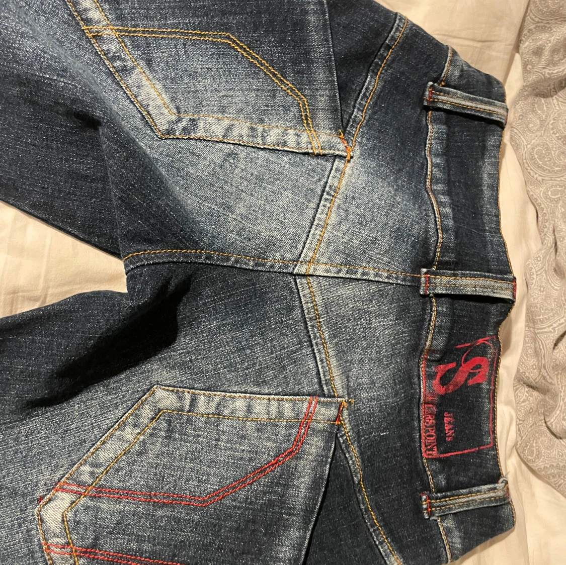 Mörkblå vida  jeans från Sister Point - 2