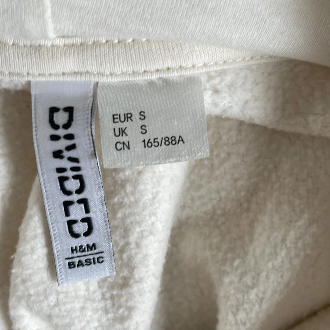 Vit hoodie från H&M - 2