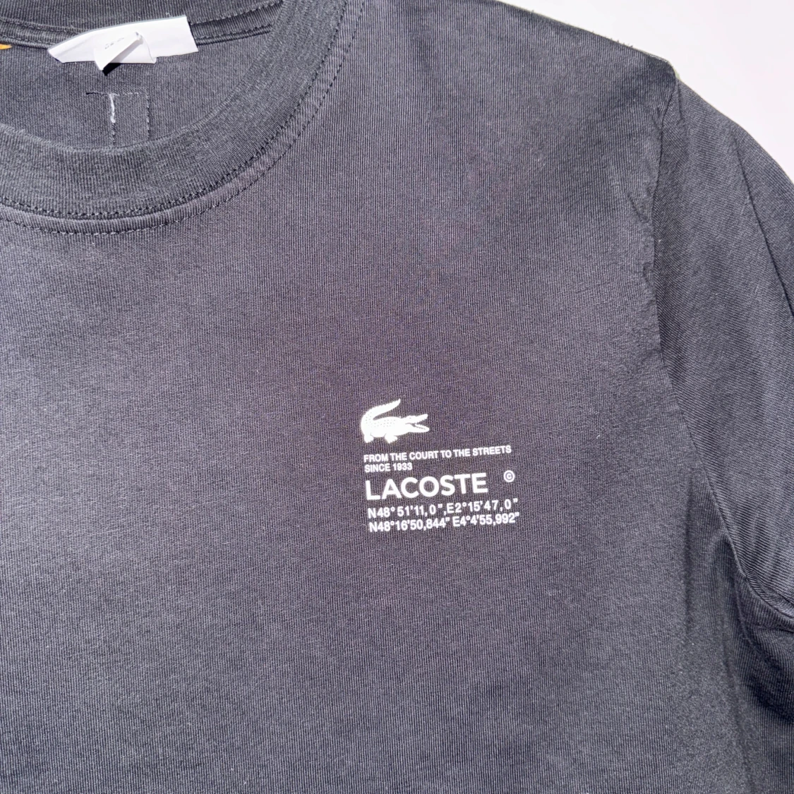 Svart t-shirt från Lacoste - 2