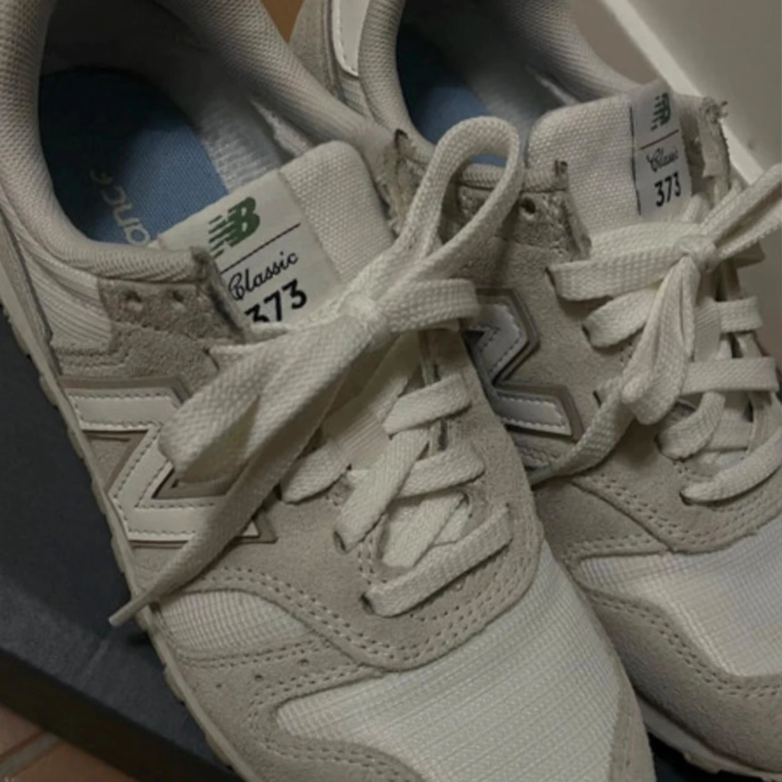 Beige New Balance 373 sneakers - 1