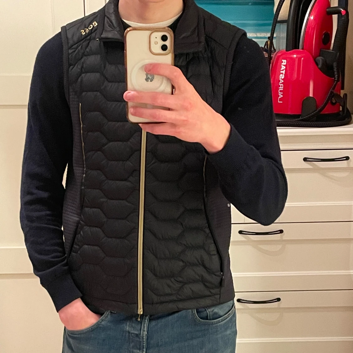 Marinblå dunväst från BOSS - 1