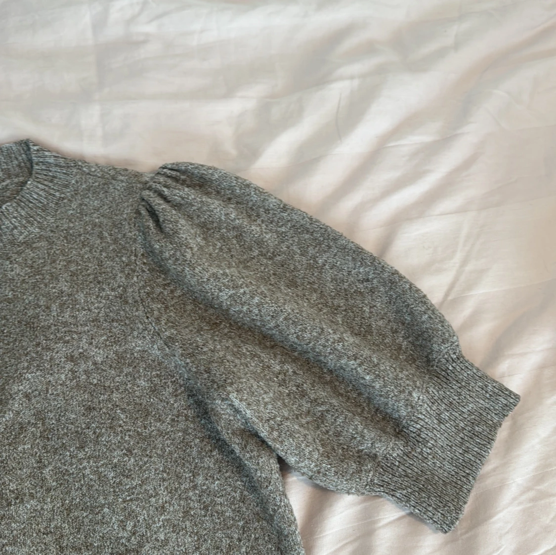  Stickad tröja med puffärmar från Vero Moda - 3