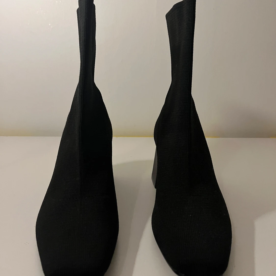 Svarta stretchiga boots med klack - 1