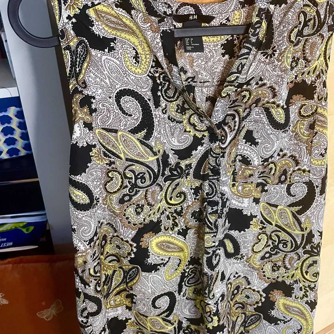 Mönstrad ärmlös blus från H&M - 2