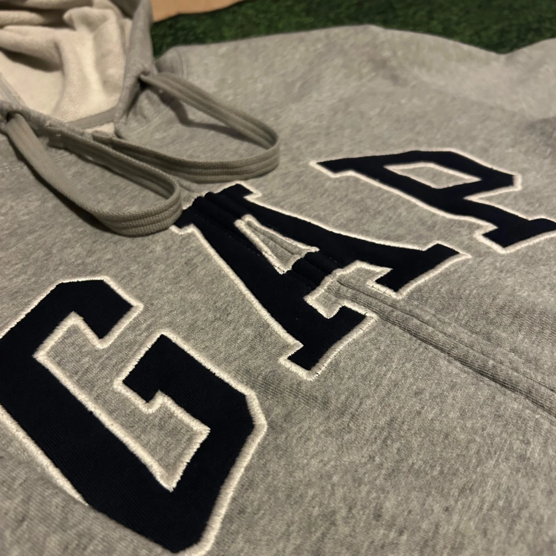 Grå hoodie-dragkedja från GAP - 1