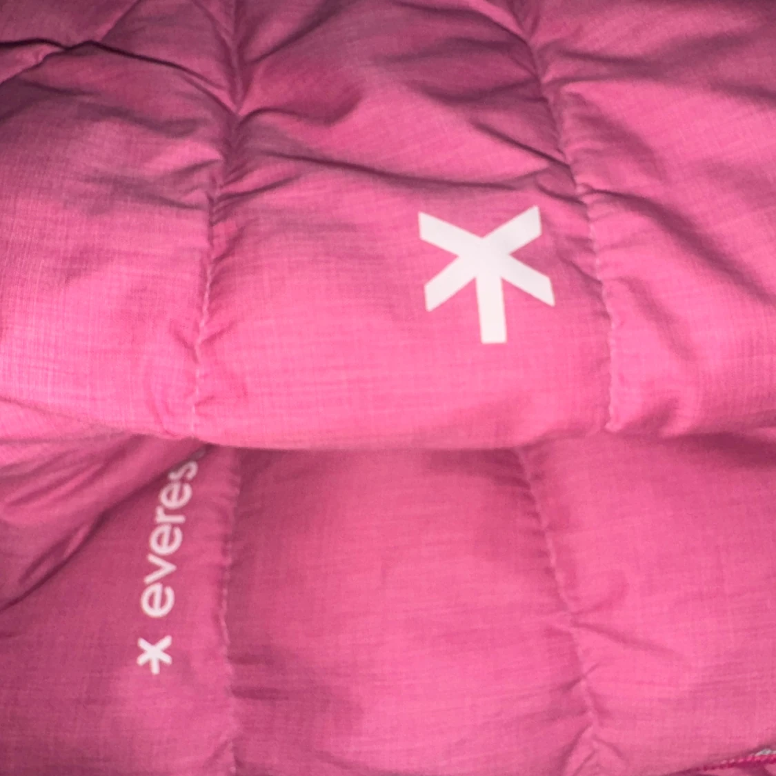 Rosa pufferjacka från Everest 146 - 4