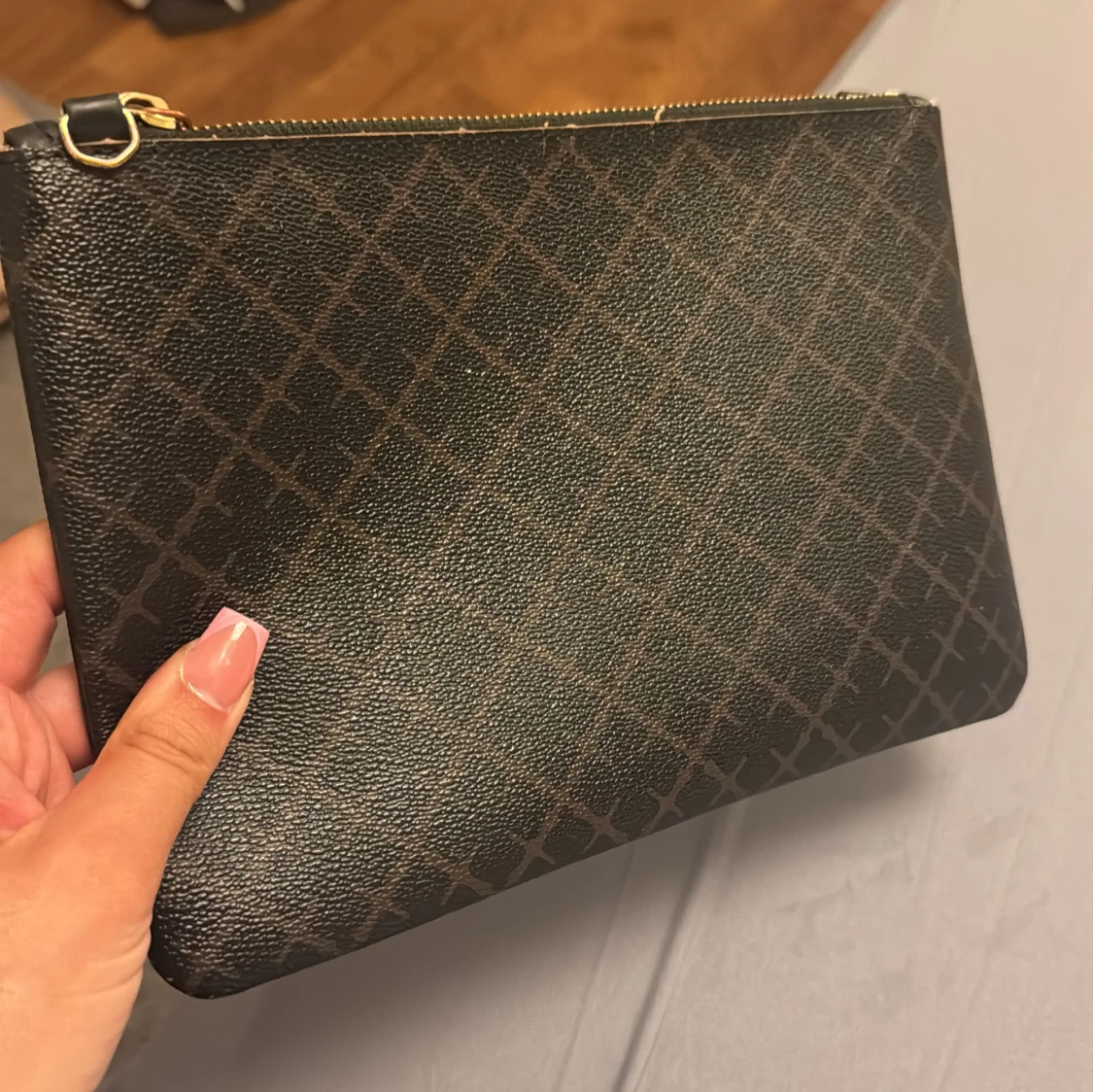 Brun kuvertväska från Malene birger - 1