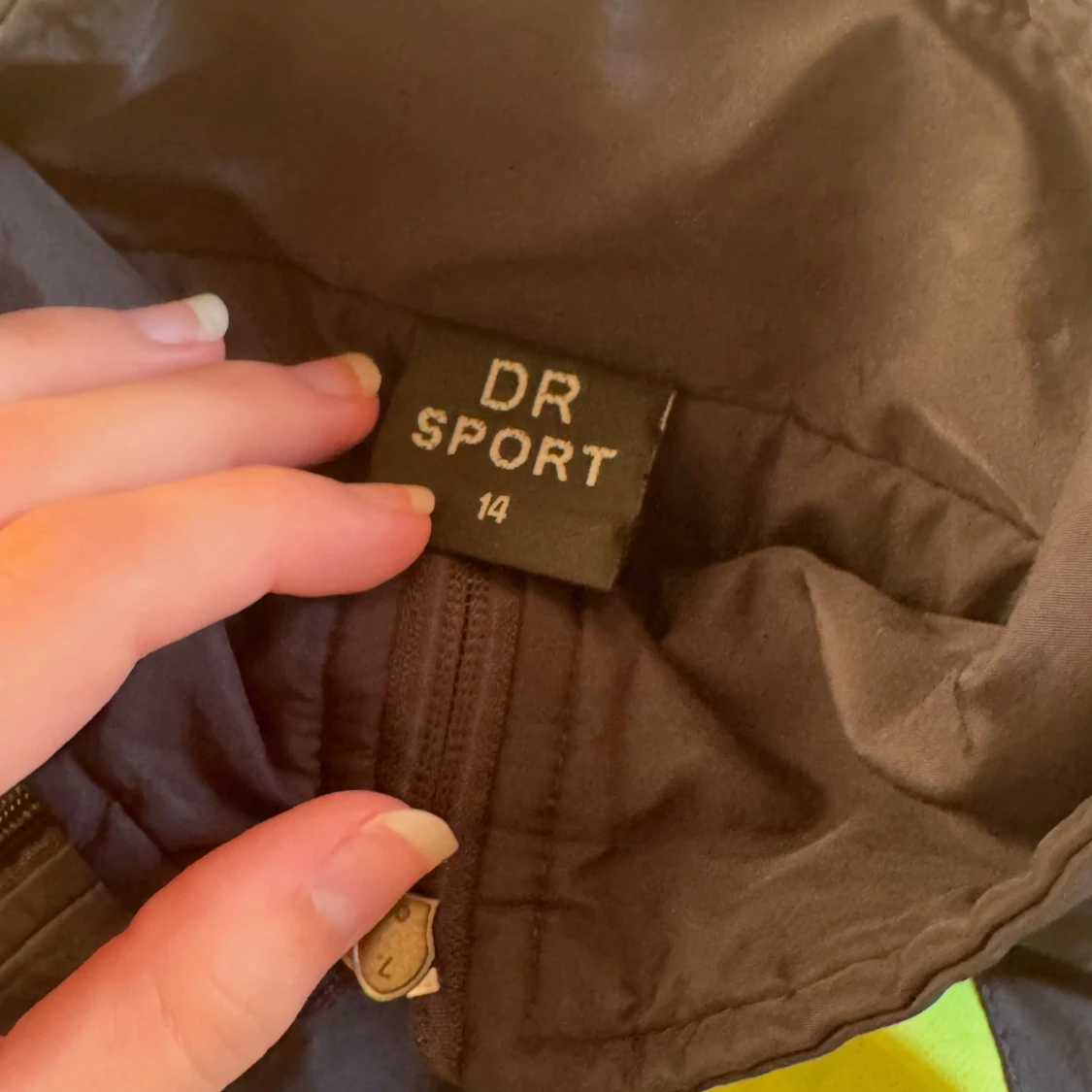 Svart och neongul vindjacka DR Sport - 1