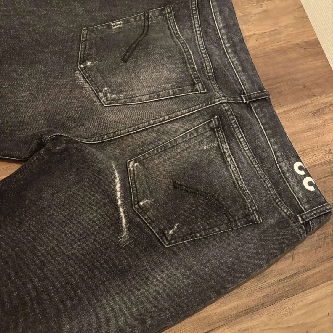 Svarta jeans från Dondup - 1
