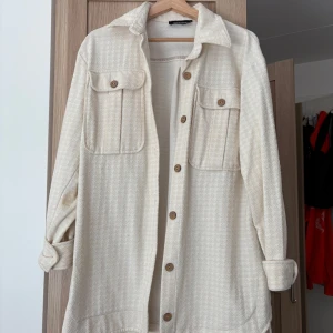 Beige jacket/shackets - Bought from turkey Has some stain on the front could be washed away i only wore it few times 70cm Oversize Very good quality