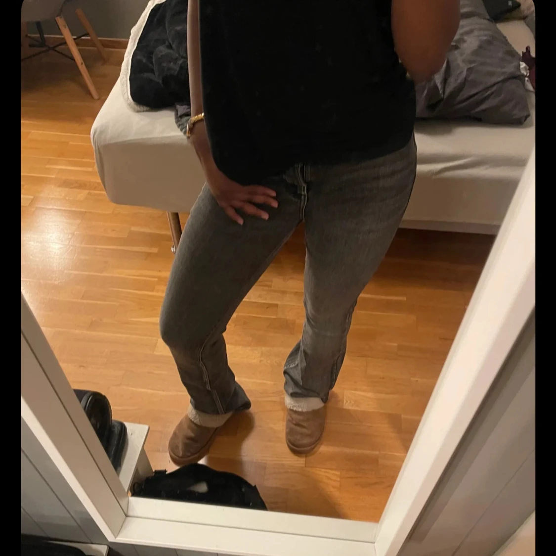 Grå jeansbyxor från Gina - 2