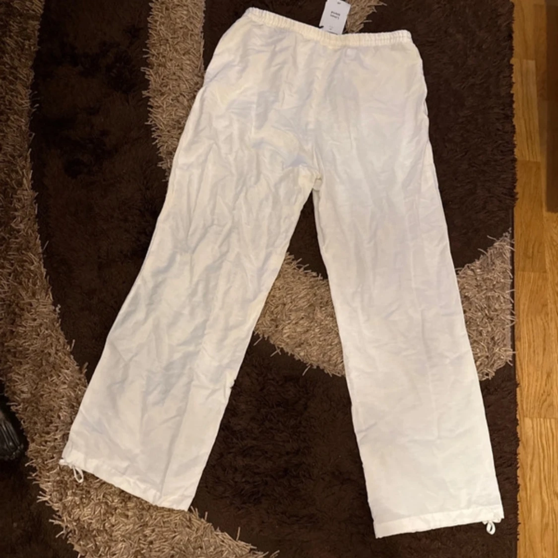 Vita linnebyxor med dragsko - 1