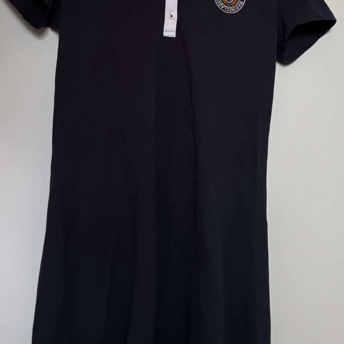 Marinblå pikéklänning från Marine Classics