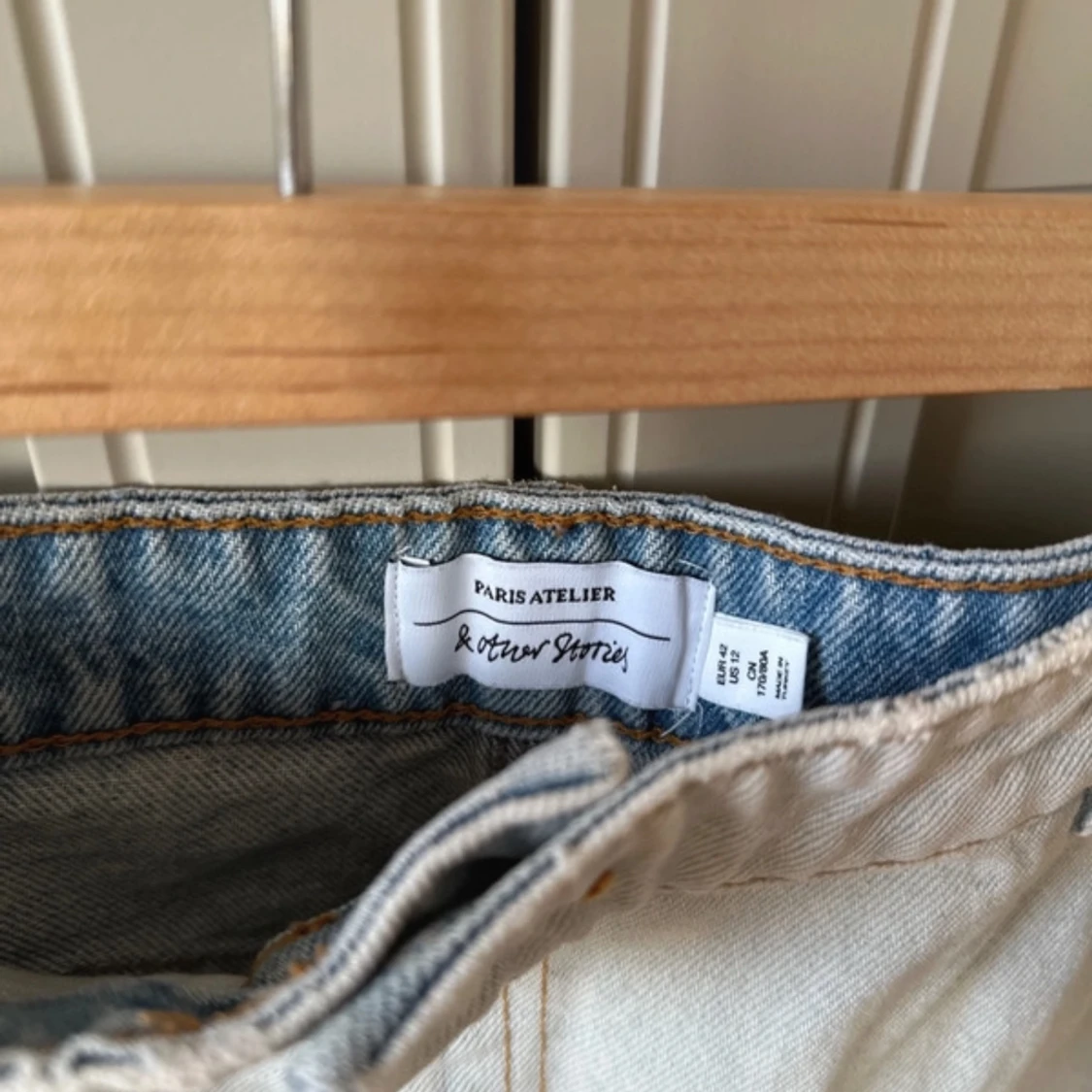 Tvåfärgad jeanskjol från & other stories - 2