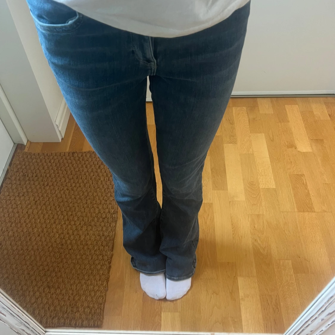 Low waist bootcut jeans - 1