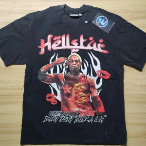 Hellstar T-shirt large - Hellstar T-shirt storlek large helt ny.