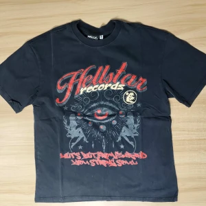 Hellstar T-shirt large  - Hellstar T-shirt storlek large helt ny.