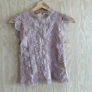 Beige spetsblus från Reserved - Jätte söt topp🌸💕