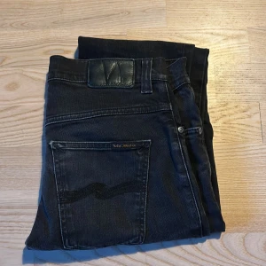 Nudie jeans  - Nudie jeans | Modell: Grim Tim | Skick 10/10 | Strolek: W33 - L34 | Kontakta mig för fler frågor eller bilder📲