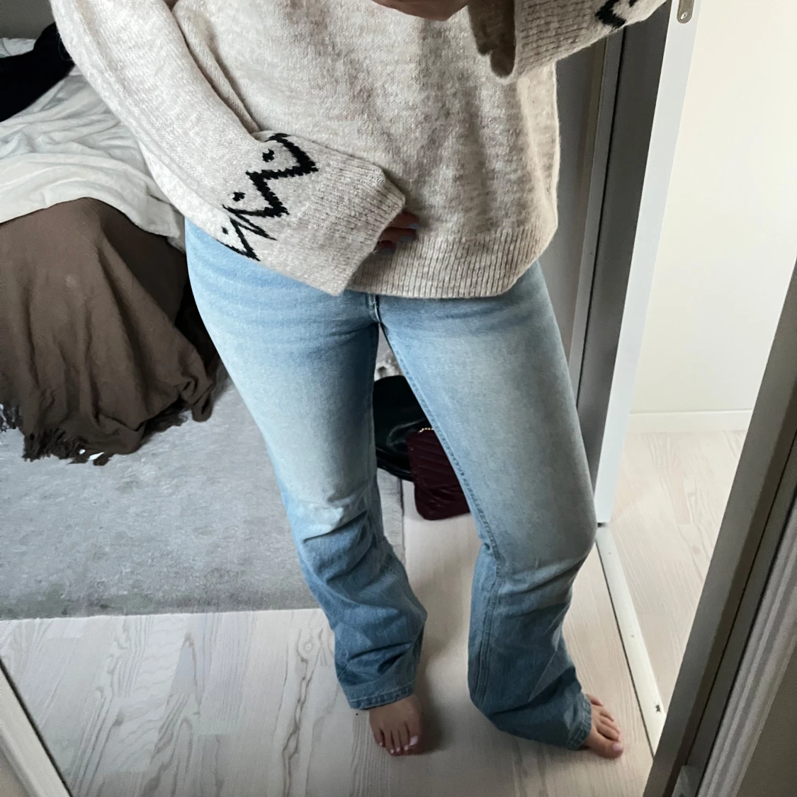 Ljusblå bootcut jeans - 2