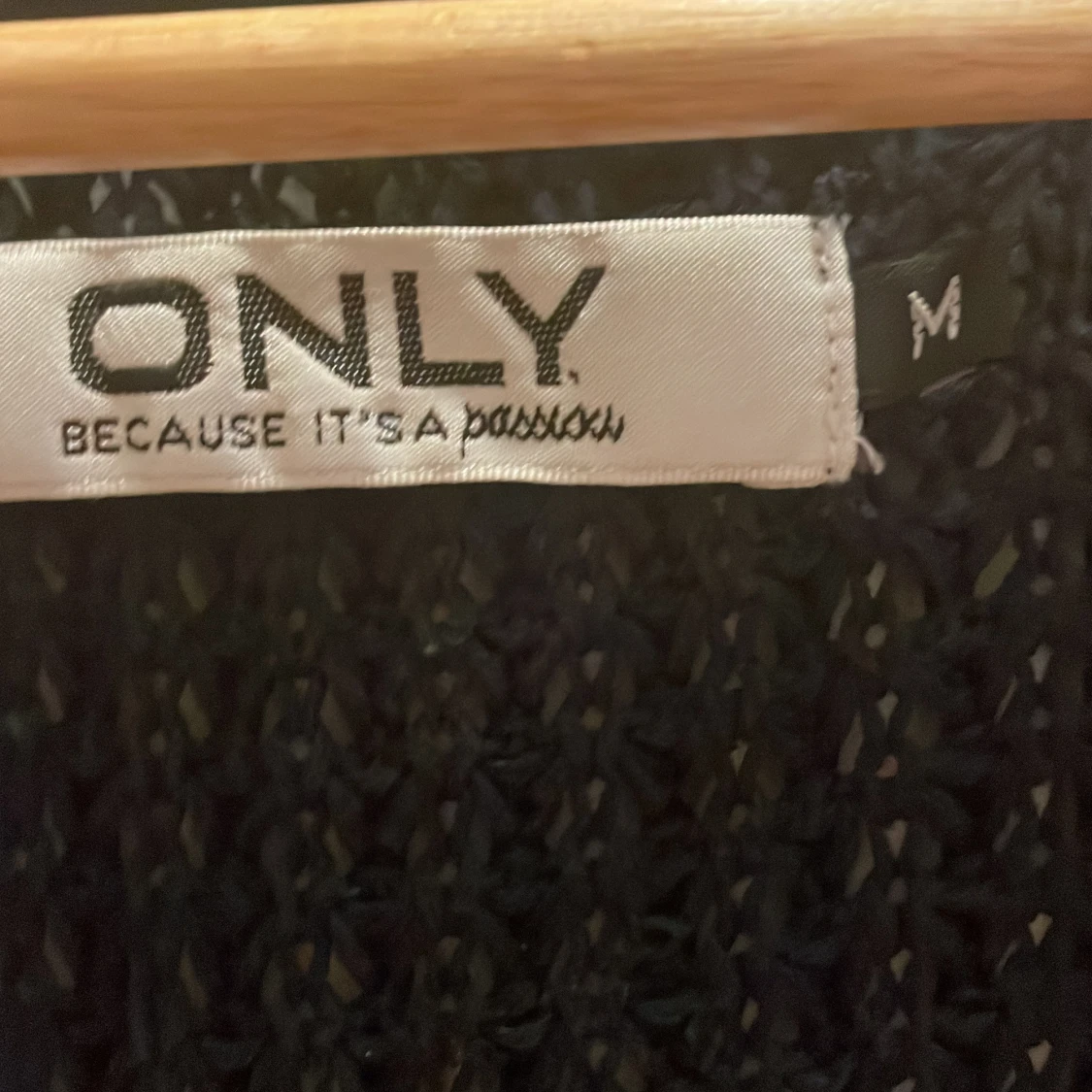 Svart stickad kofta från ONLY - 1