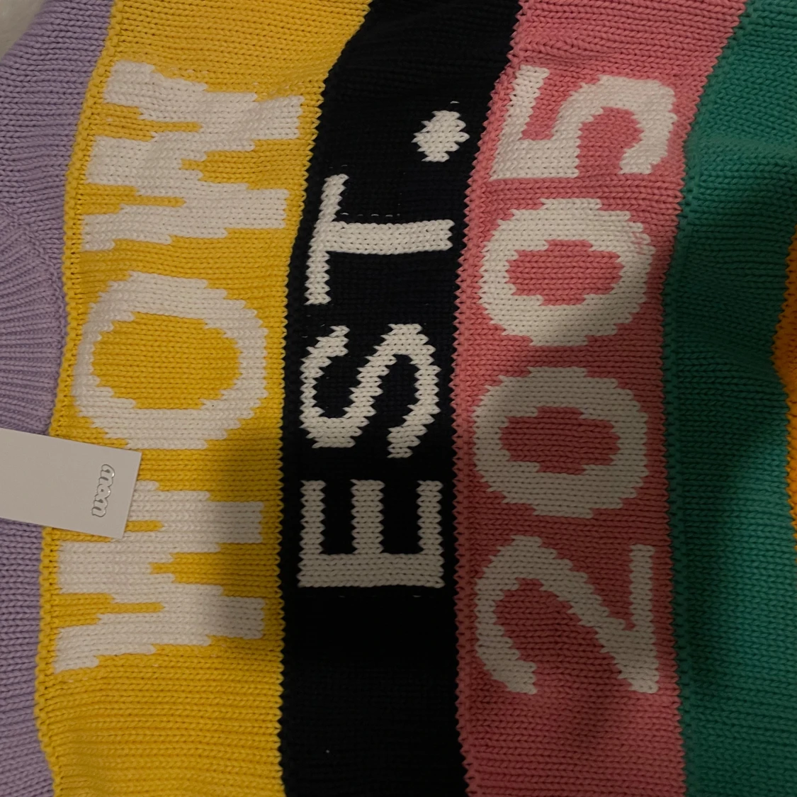 Färgglad randig stickad tröja WOW - 2