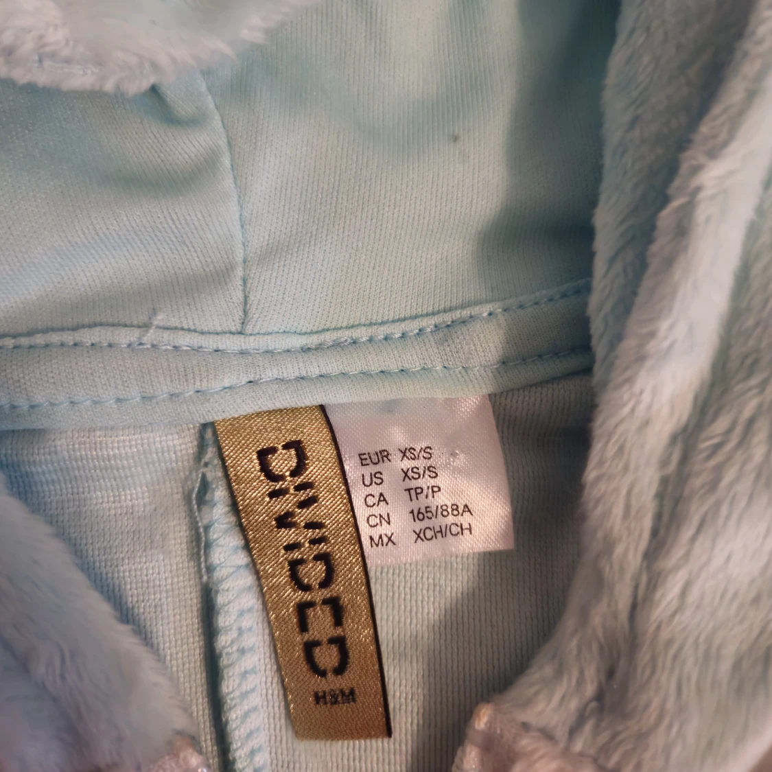 Unicorn onepiece med horn och blommor - 4