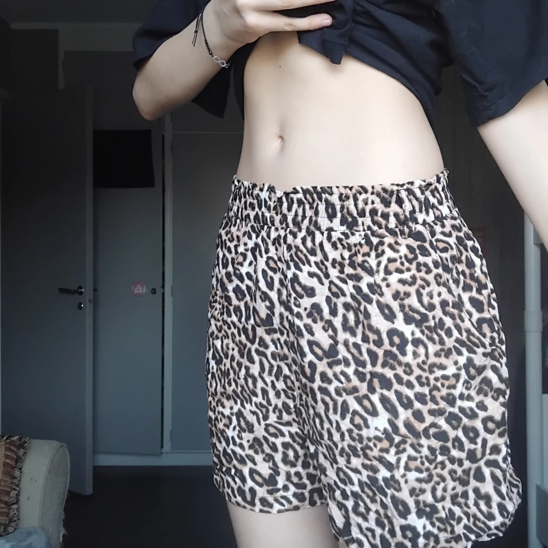 Leopardmönstrade loose shorts