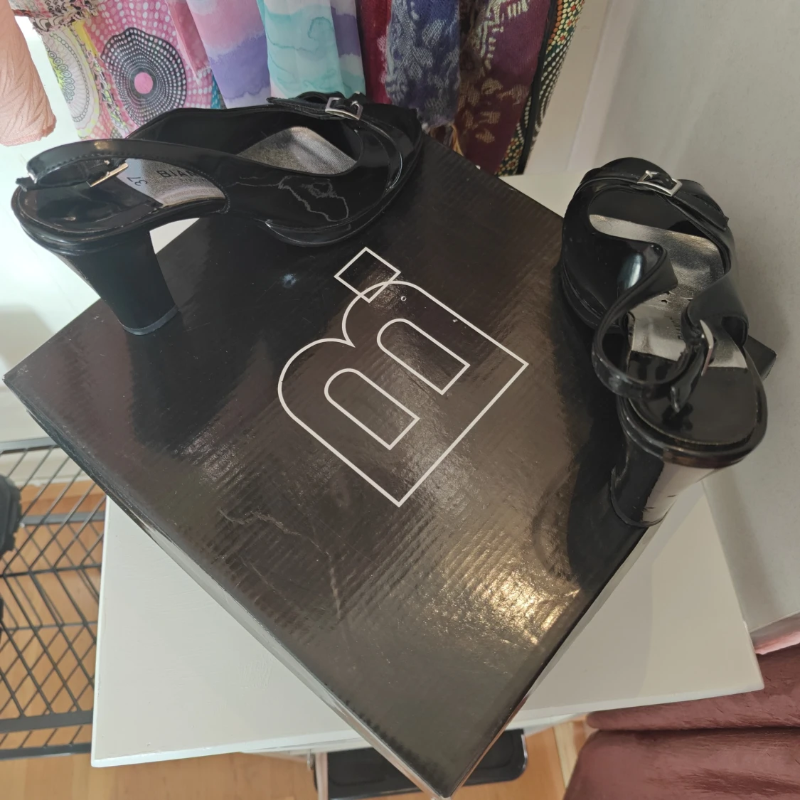 Svarta klackade sandaler Bianco - 1